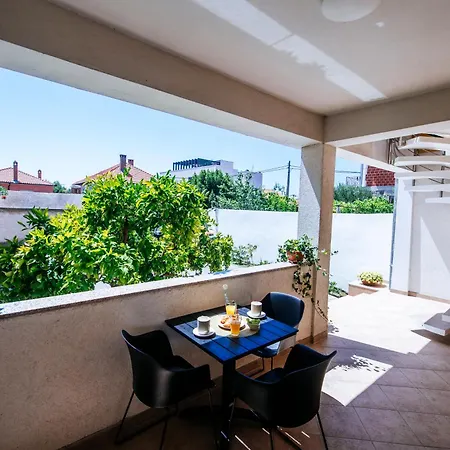 Vacay Zadar- Modern With Terrace & Private Parking شقة *