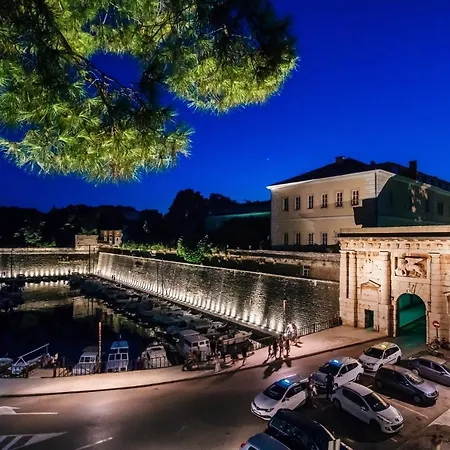 Apartment Vacay Zadar- Modern With Terrace & Private Parking