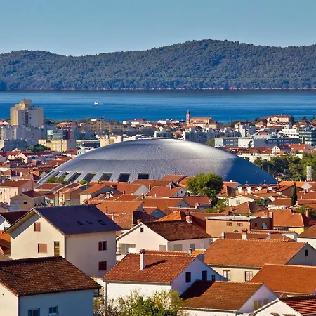 Vacay Zadar- Modern With Terrace & Private Parking * Zára