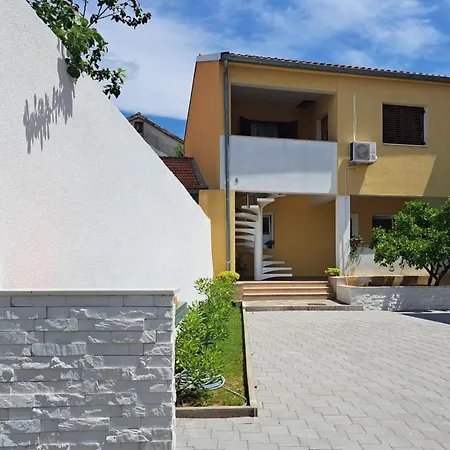 Vacay Zadar- Modern With Terrace & Private Parking Apartman *