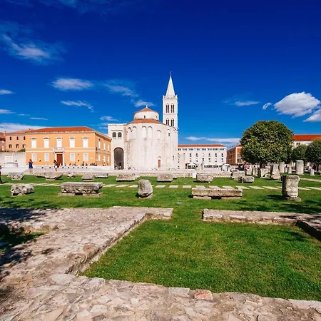 Vacay Zadar- Modern With Terrace & Private Parking Apartman *